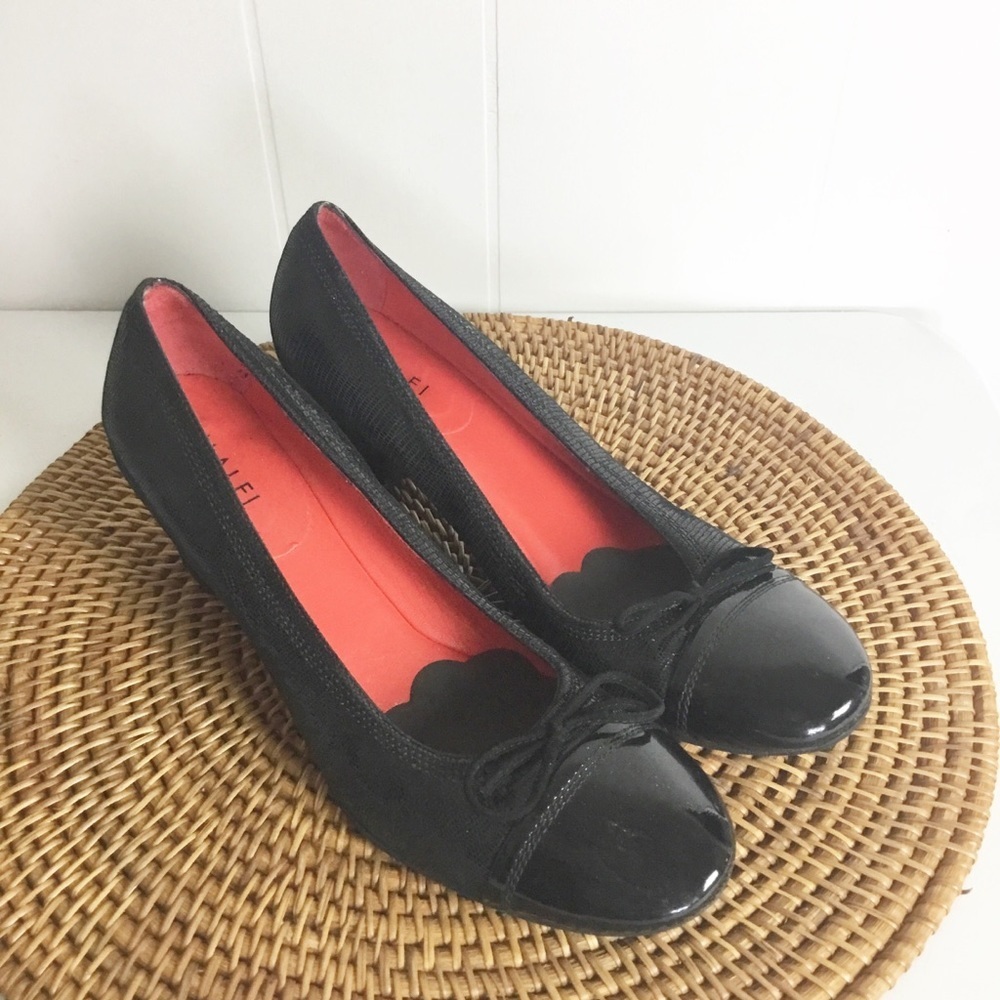 Amalfi Black Kitten Heels Size 10 Leather
